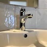 Alojamento de Acomodação e Pequeno-almoço Agathe Luxury 4*